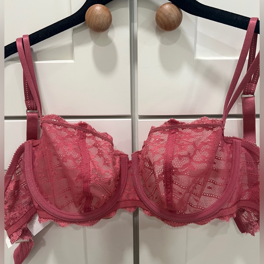 CHANTELLE RIVE GAUCHE LACE BRA & PANTY SET, SIZE 34D & SMALL, NWT. - Picture 10 of 11